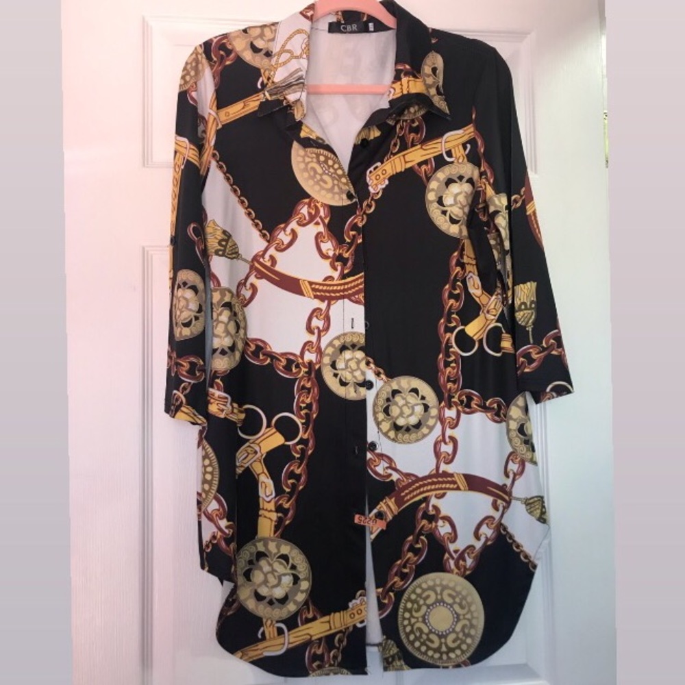 Cute when you tie it up into a crop top